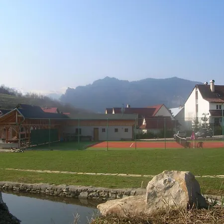 Goral 게스트하우스 Terchová